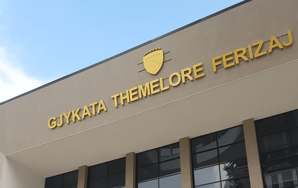 Sulmuan me thika dy të rritur e një të mitur, një muaj paraburgim ndaj tre të dyshuarve