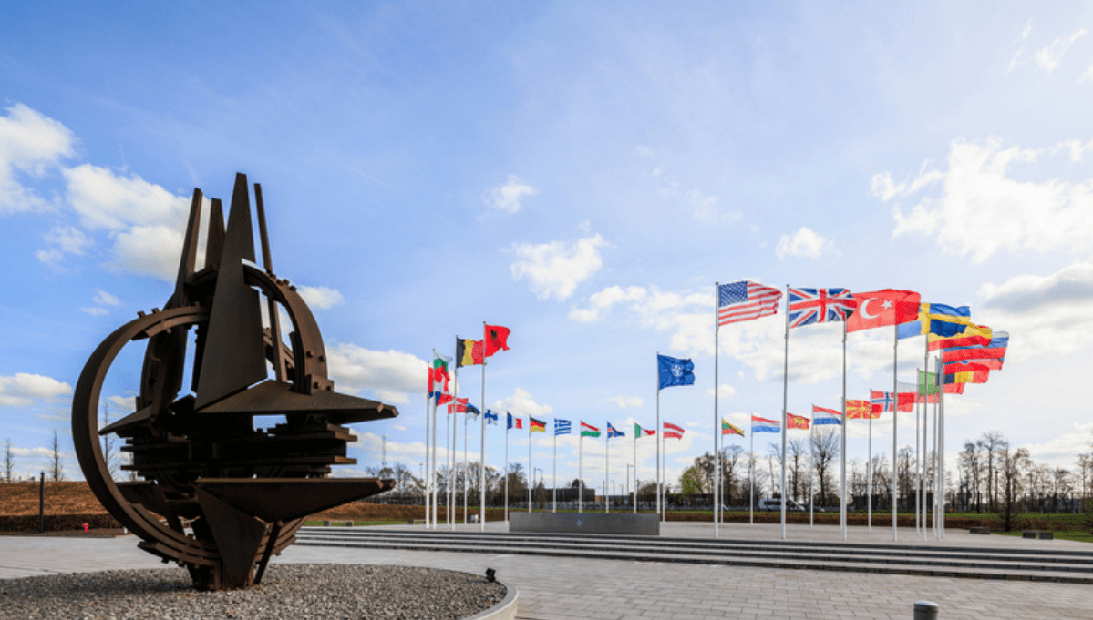 NATO i kërkon Serbisë t’i nxjerrë para drejtësisë grupin e Banjskës dhe ata që sulmuan KFOR-in