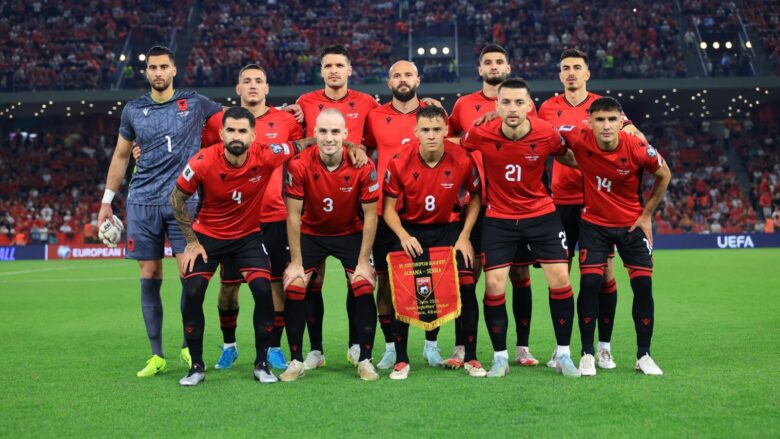 Mërgim Mavraj godet Sylvinhon dhe futbollistët pas barazimit me Serbinë