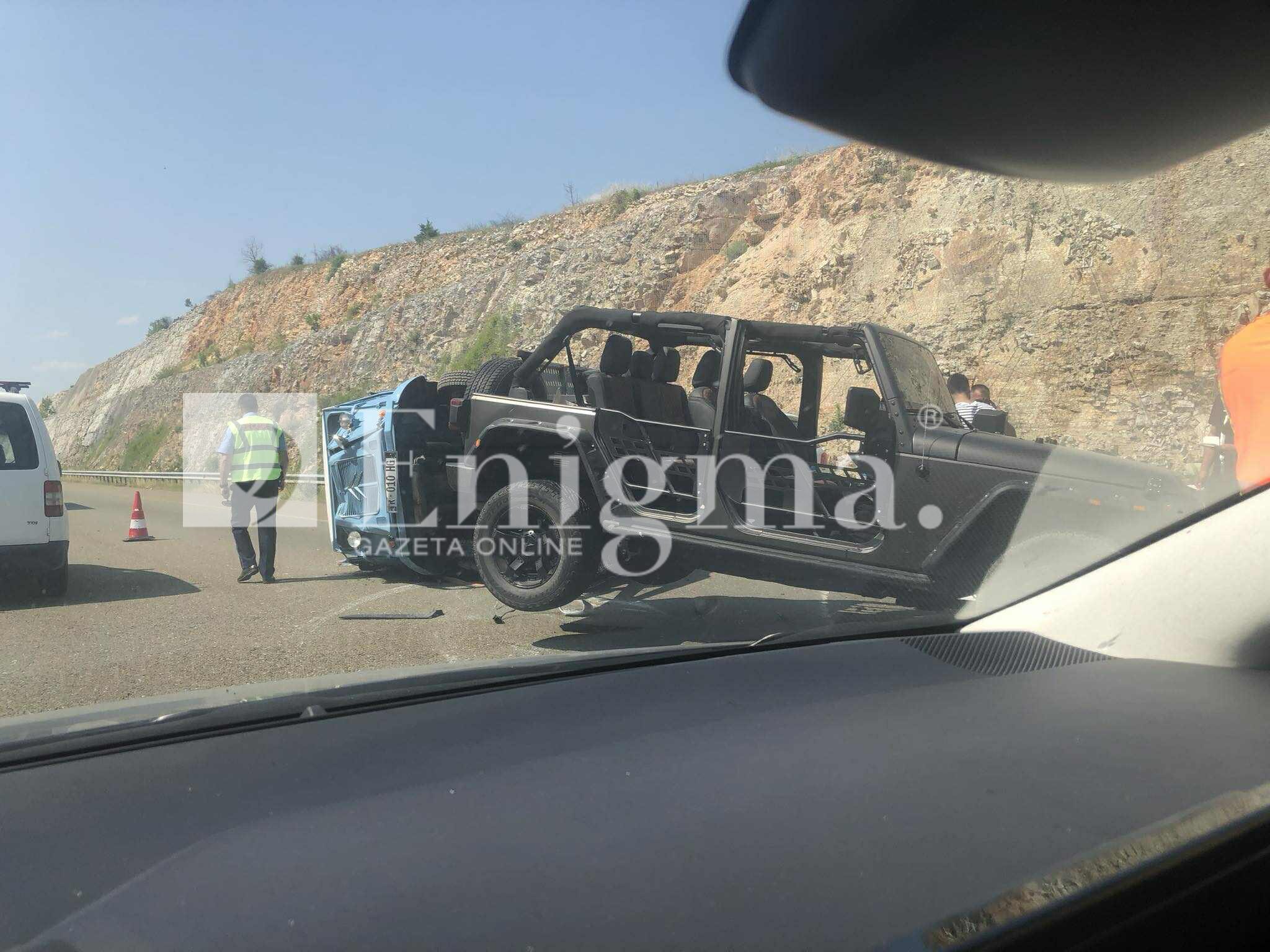 Një i lënduar nga aksidenti mes tri automjeteve në autostradën “Ibrahim Rugova”