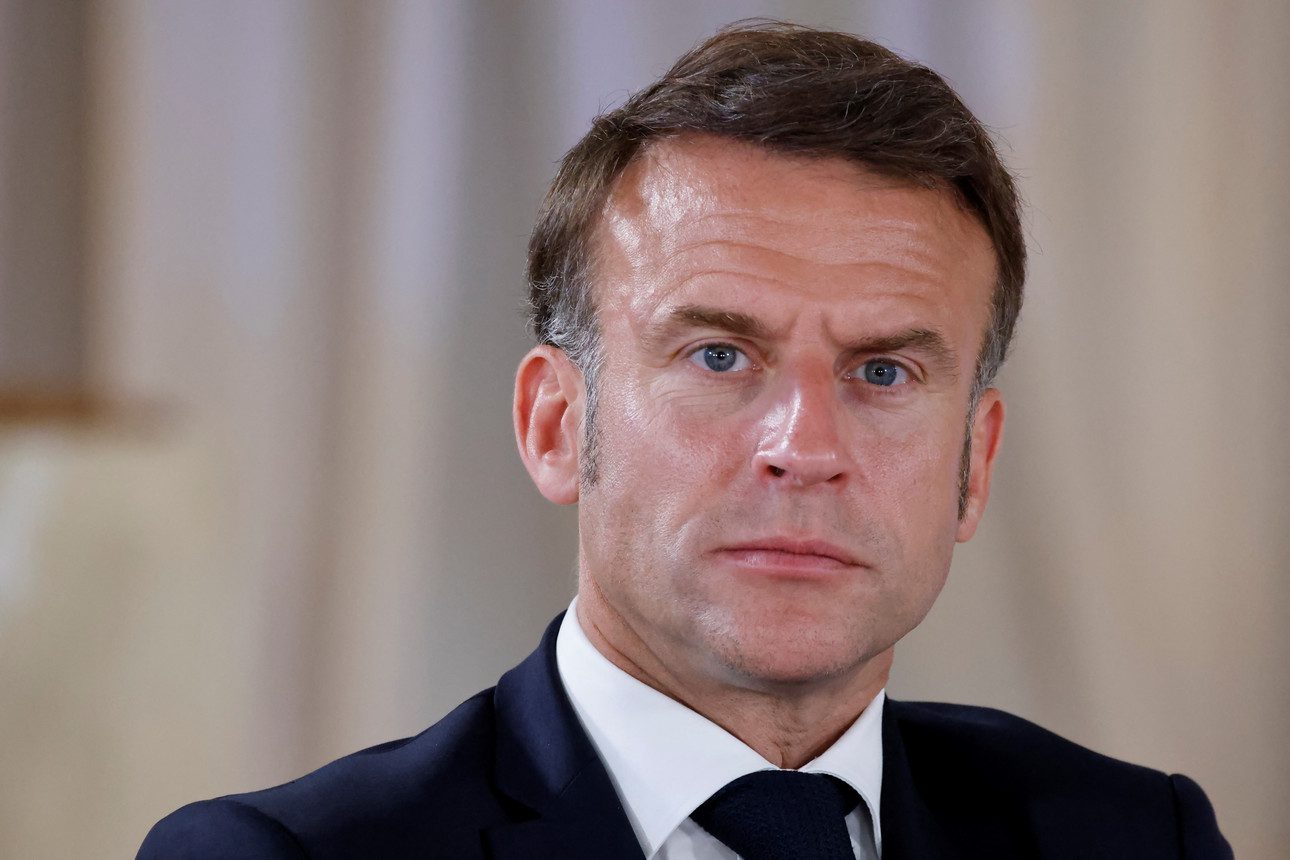 Shteti francez do të ndalojë përdorimin e rrjeteve sociale nga fëmijët nën 15 vjeç