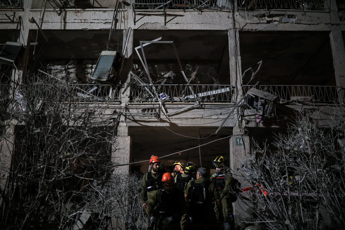 Izraelitët e përshkruajnë natën si shumë të vështirë dhe dëmet tronditëse të shkaktuara nga sulmet me raketa iraniane