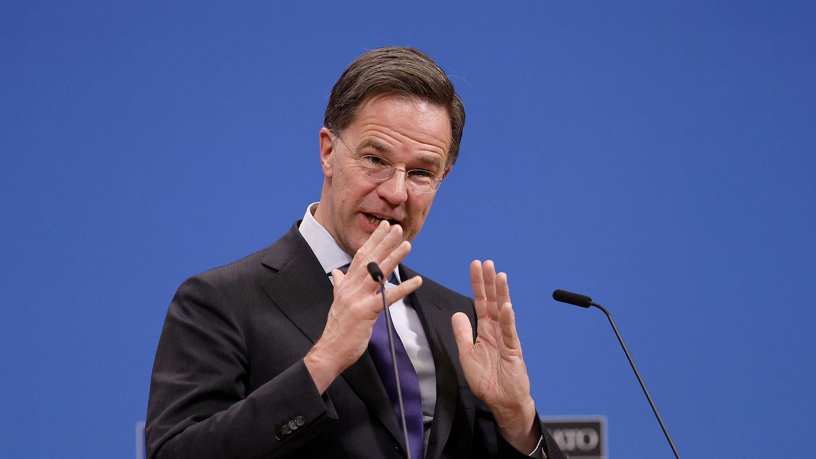 SHBA mbetet e angazhuar në NATO, Rutte përjashton mundësinë e tërheqjes së trupave nga Evropa