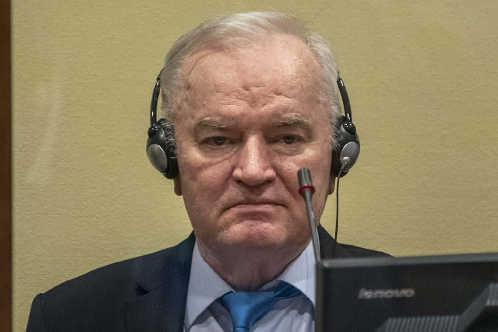 Ratko Mlladiq kërkon lirim të parakohshëm – Mbrojtja pretendon se “ai po vdes”
