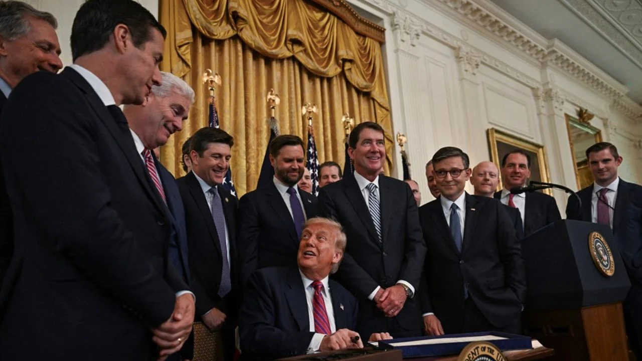 Trump nënshkruan legjislacionin rregullator të kriptomonedhave 