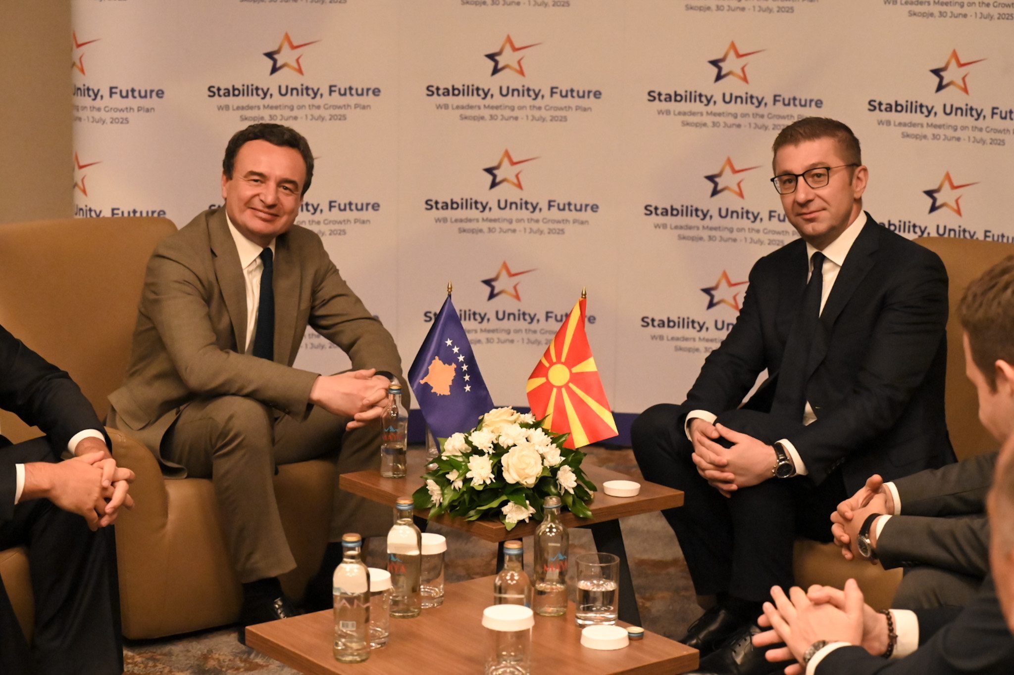 Kurti takohet me kryeministrin maqedonas, flasin për integrimin në BE