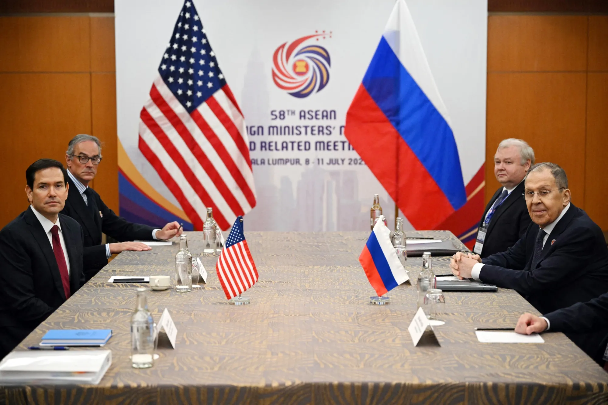 Rubio: SHBA-ja dhe Rusia kanë shkëmbyer ide të reja për bisedimet për paqe në Ukrainë