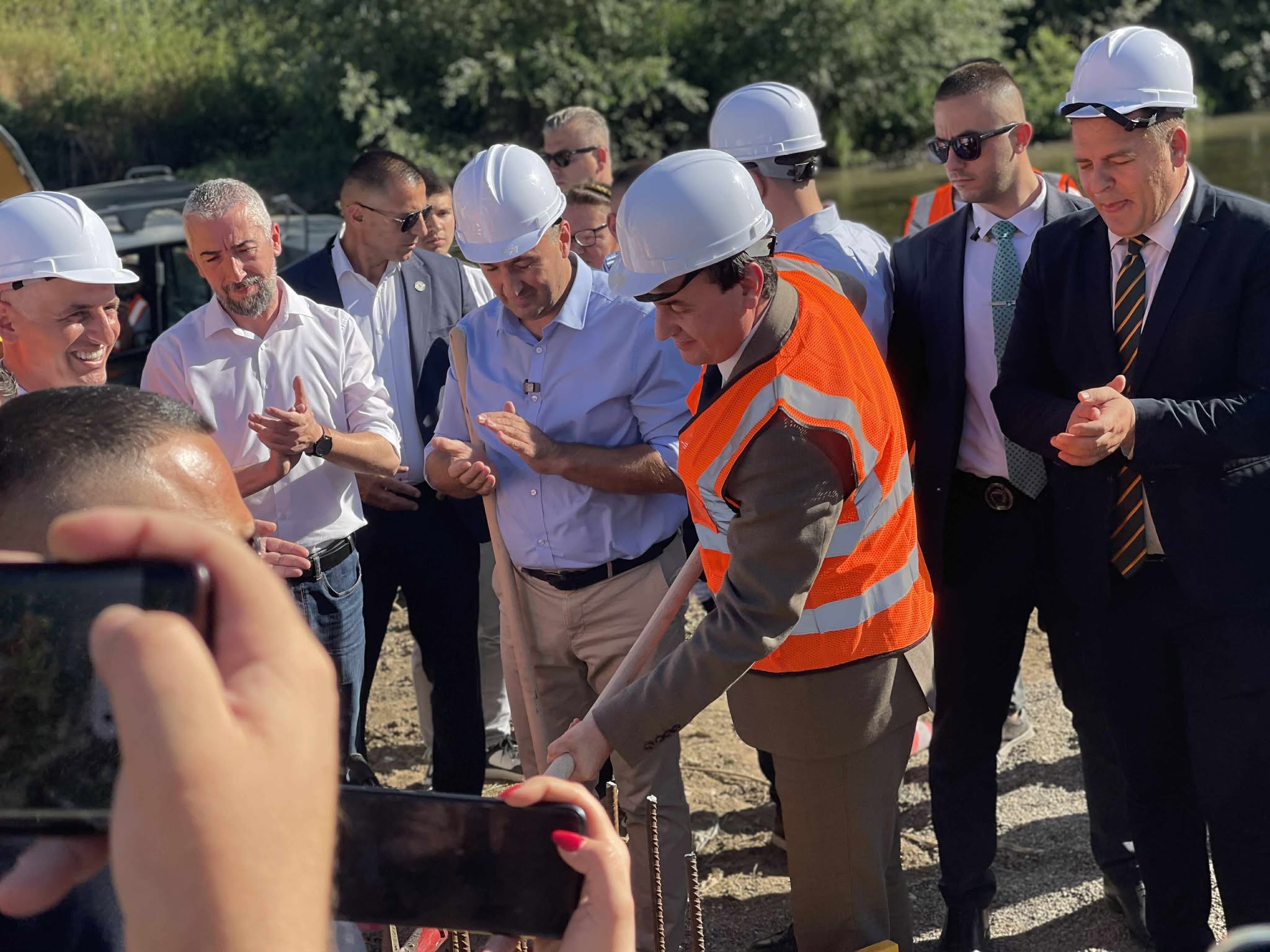 Vendoset gurthemeli i dy urave të reja mbi lumin Ibër