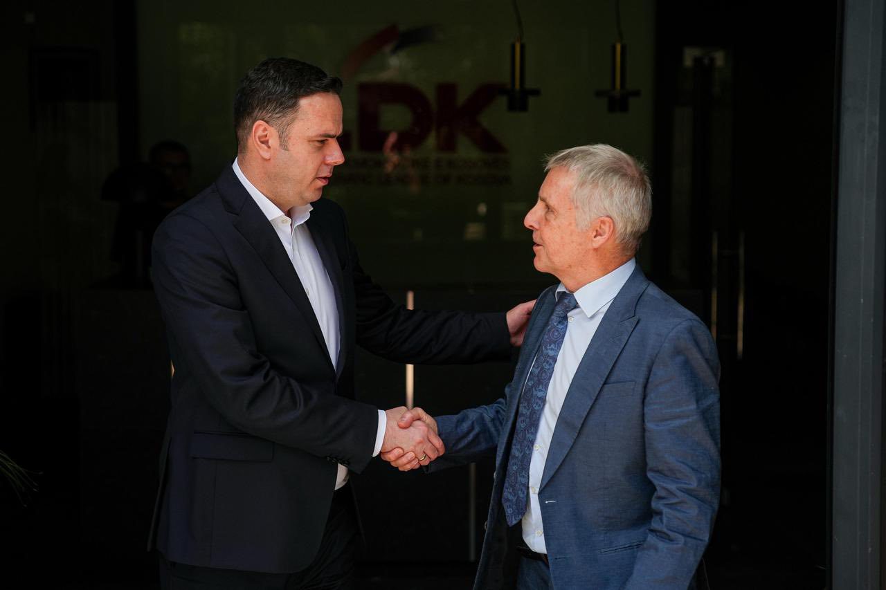 Abdixhiku e pret në takim ambasadorin gjerman, ja se për çfarë diskutuan ata