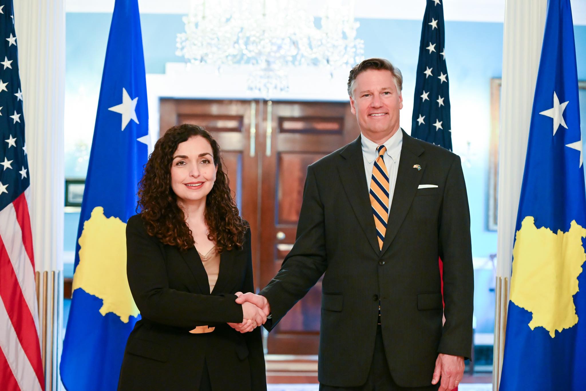 Pas kërkesës së Presidentes Osmani, administrata Trump e vazhdon programin e MCC-së në Kosovë