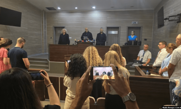Dënohen me 12 vjet burgim të akuzuarit për sulmin ndaj KQZ-së në veri