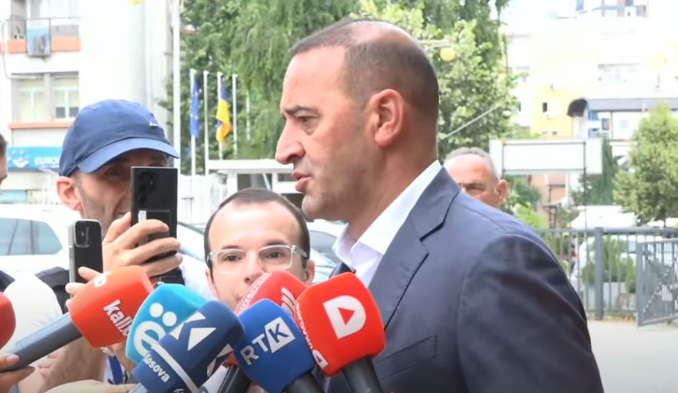 Haradinaj për bllokimin e Kuvendit: Kurti me vetëdije po e mban peng