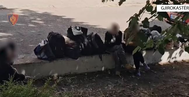 Gjirokastër: Arrestohen 7 persona, dyshohet se transportonin ilegalisht emigrantë