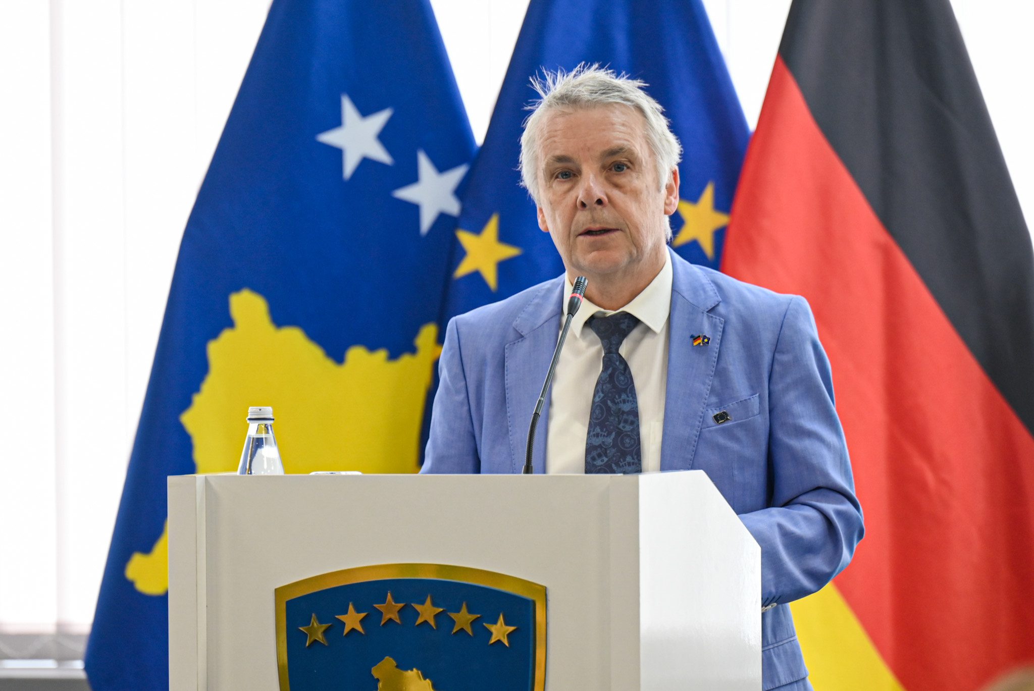 Ambasada gjermane i kërkon Kurtit të mos i ndërtojë urat mbi Ibër