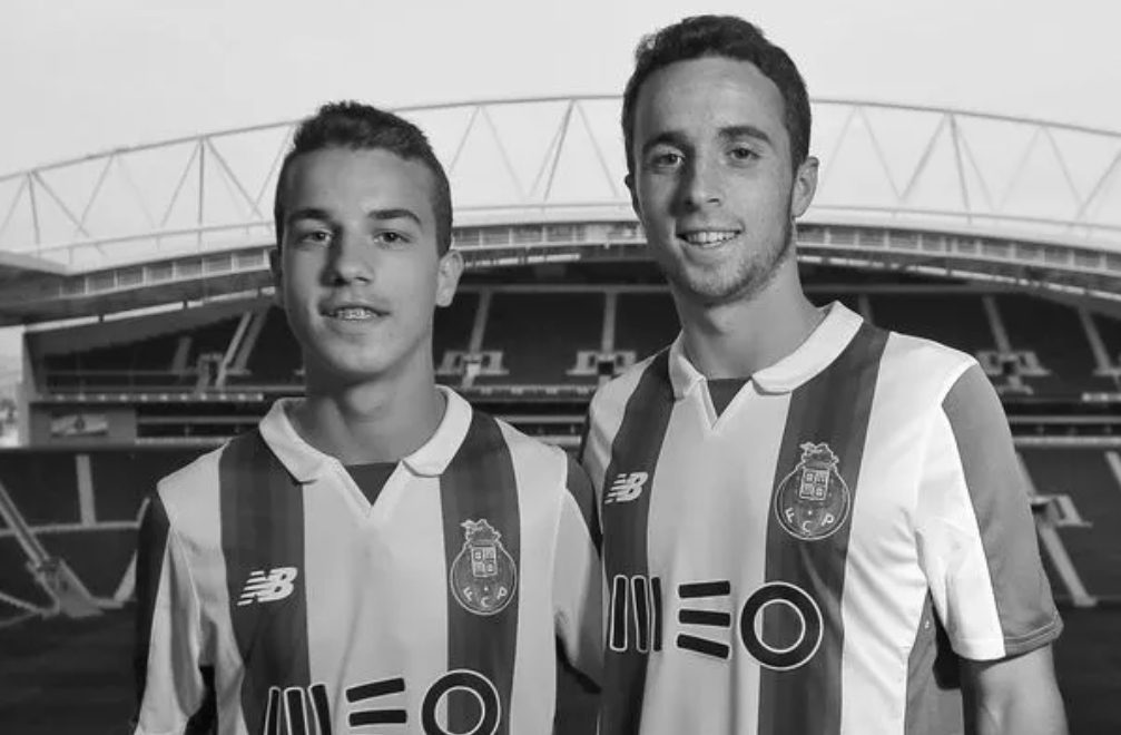 Sot varrosen Diogo Jota dhe vëllai i tij