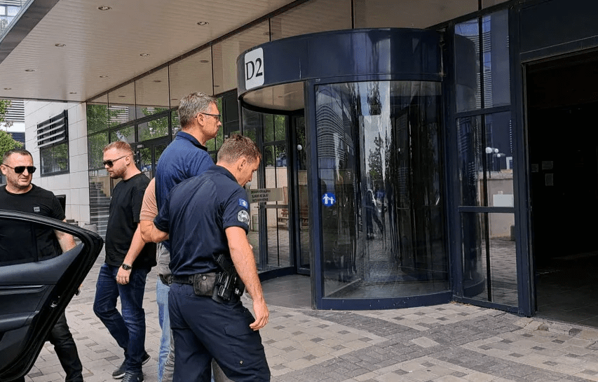 Serbia po i kërkon emrat e policëve kosovarë që arrestuan Popoviqin