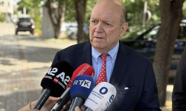Ish-zyrtari amerikan thotë se konstituimi i Kuvendit do të bëhet