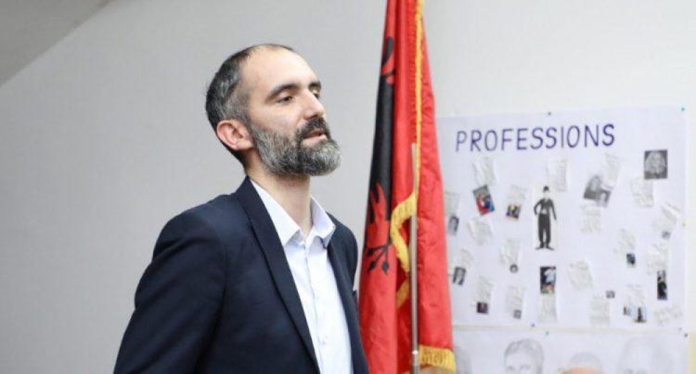 VV zyrtarizon Artan Abrashin si kandidat për Prizren