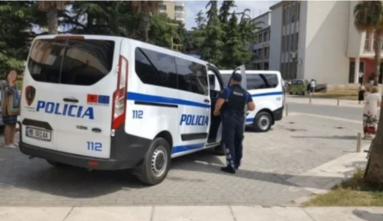 44-vjeçari në Durrës futet në lokal me sëpatë, tenton të godasë dy persona