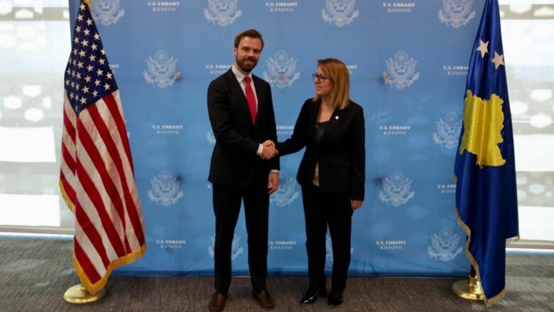 Bajrami takon zyrtarin e lartë amerikan: LDK propozon zgjidhje gjithëpërfshirëse për krizën institucionale
