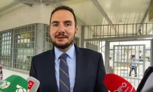 Del nga burgu ish-deputeti Ervin Salianji