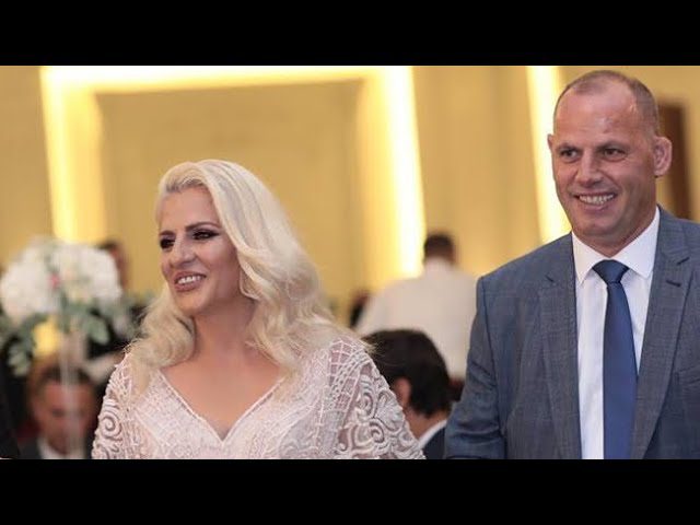 Reagon gruaja e Lladrovcit pasi ai u “përjashtua” nga PDK-ja: Ai nuk është i kapshëm as i shitshëm