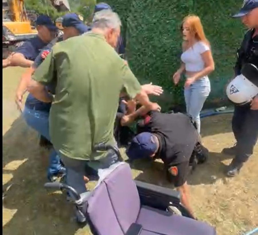 Përplasje mes banorëve e policisë në Theth, u bashkohen dhe deputetët e PD