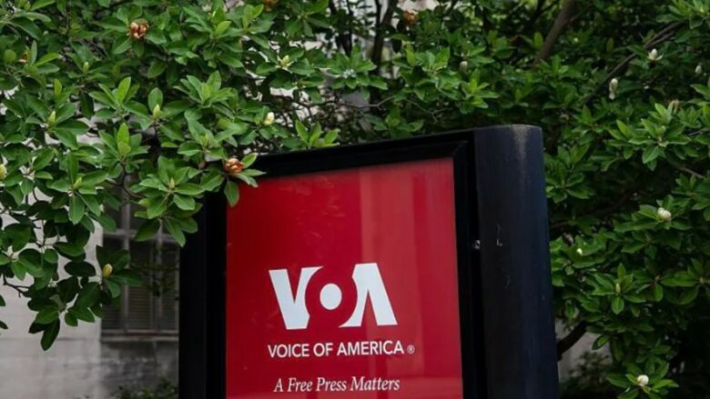 Administrata Trump ndërmerr hapa për të shkurtuar stafin e Zërit të Amerikës
