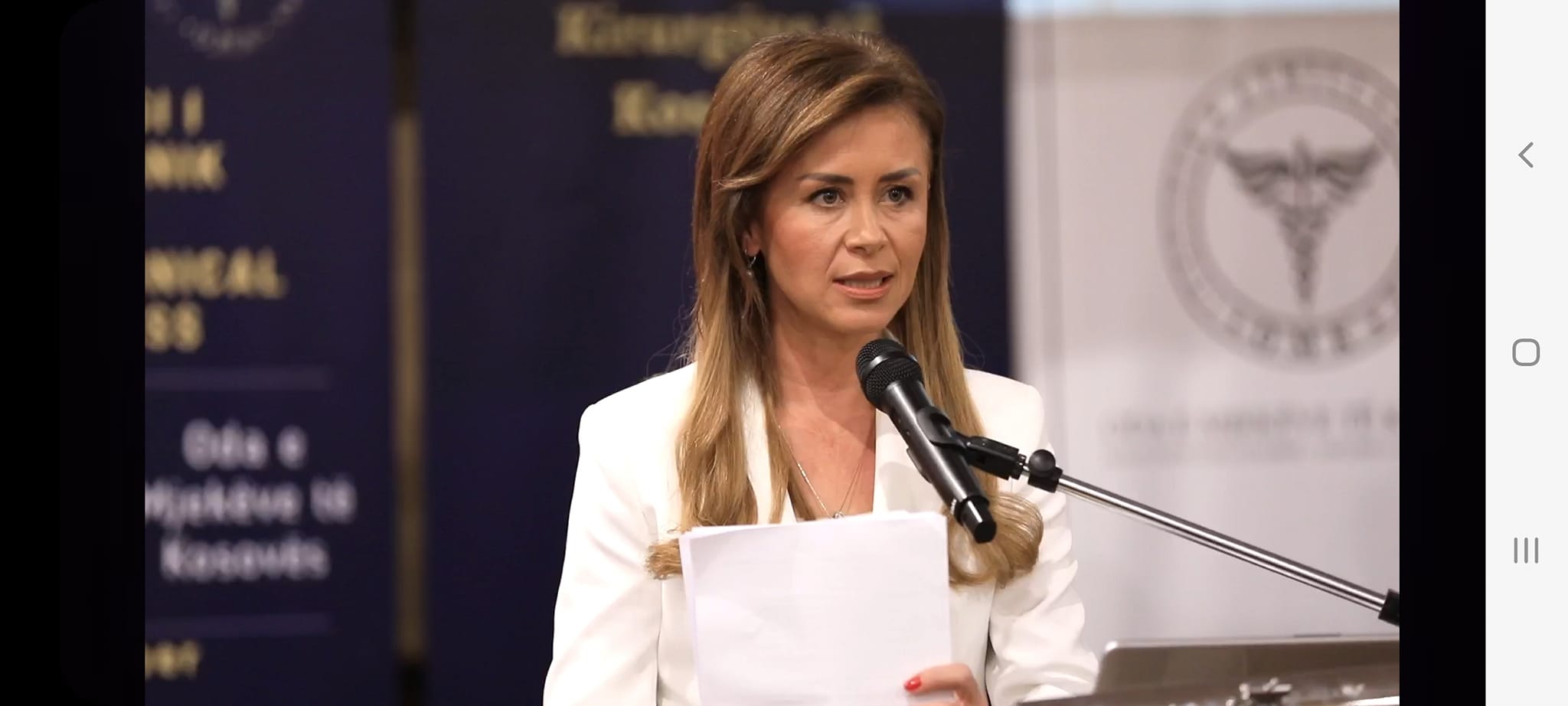 Redaktorja e RTK-së i reagon zëdhënësit të Qeverisë: Nuk është lluks me kërku pagën, thirreni mendjes