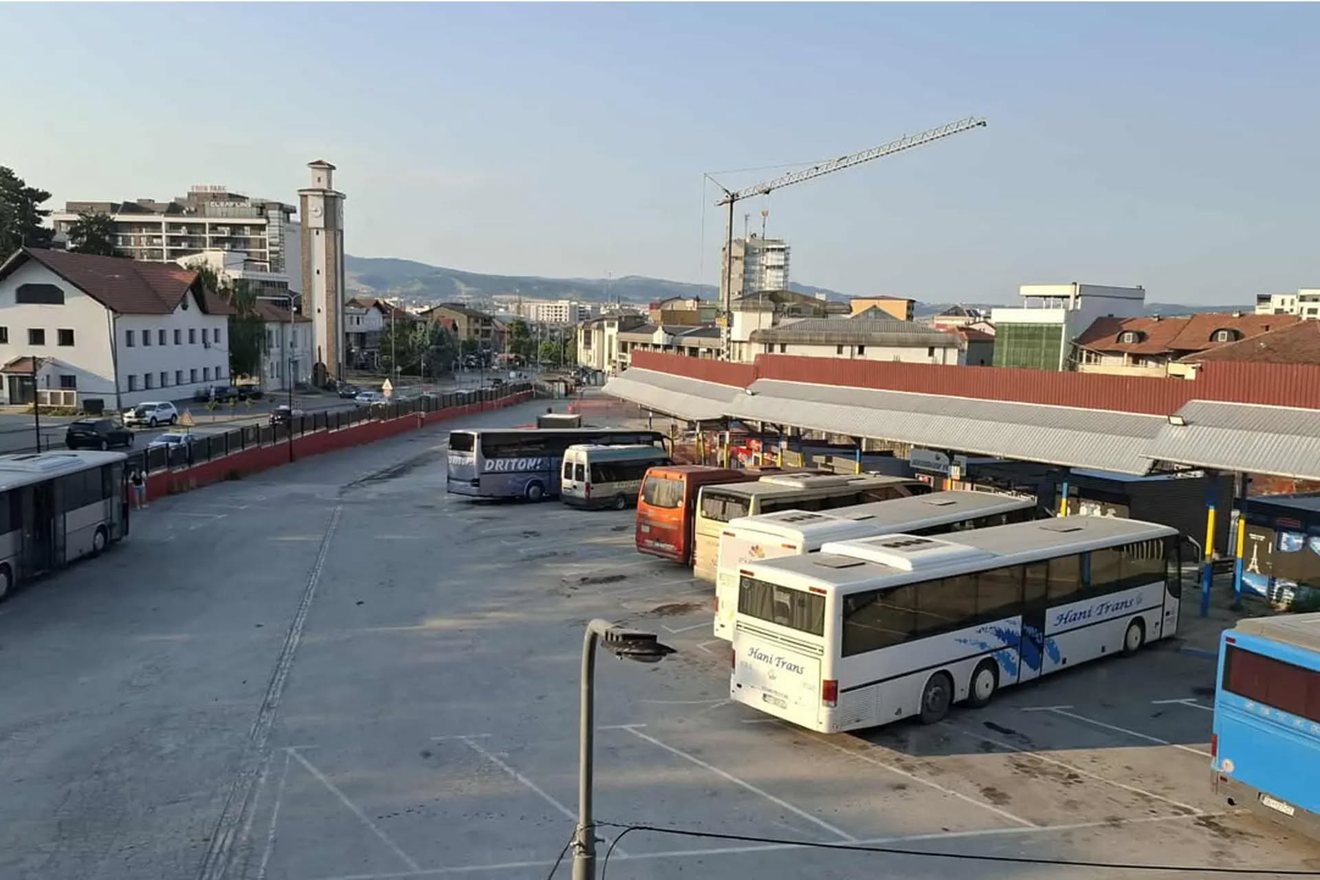 Kompanitë e autobusëve në linjën Gjilan-Kamenicë me çmime të ndryshme për udhëtim