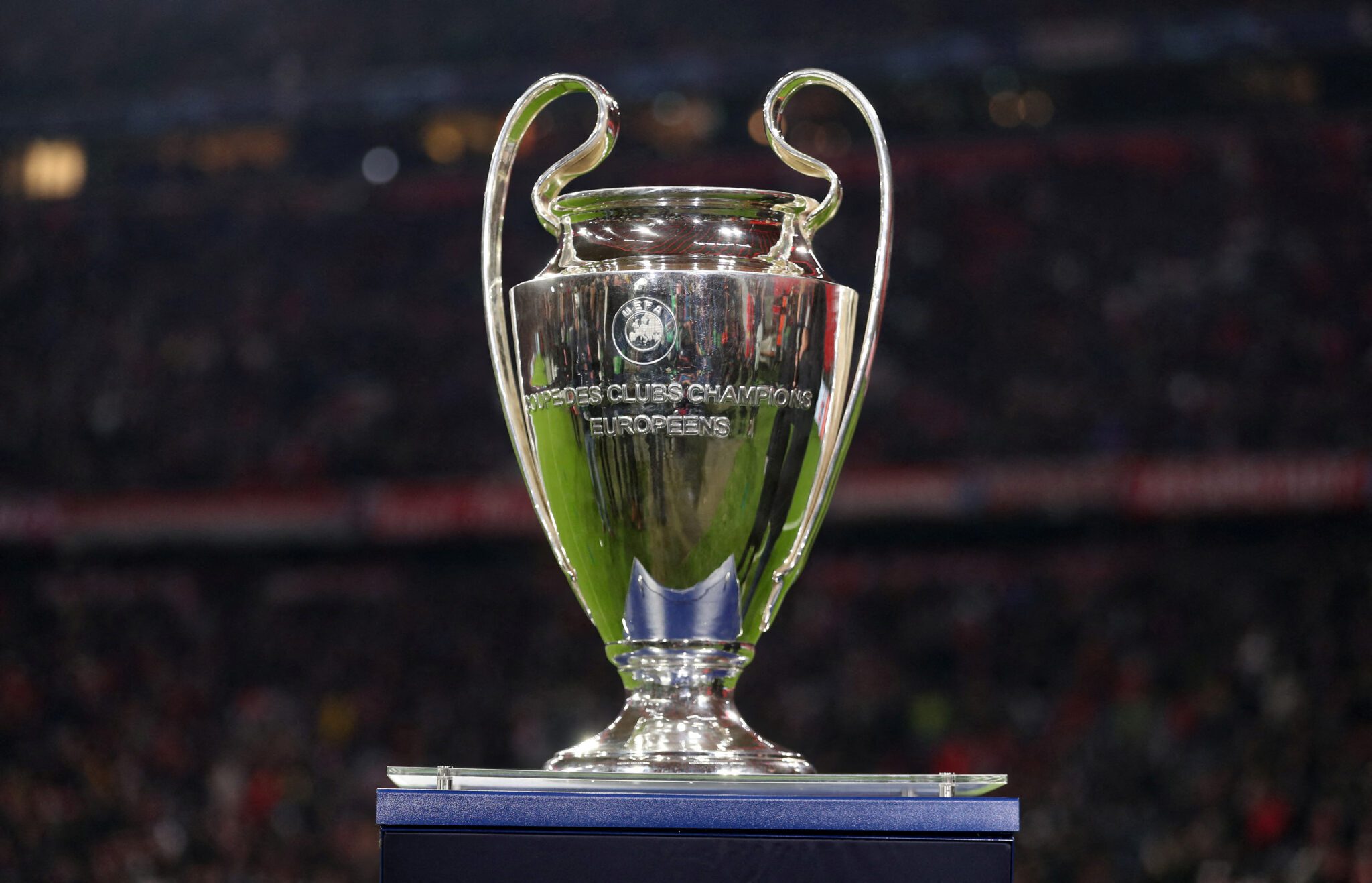 Publikohet orari i ndeshjeve të Champions League