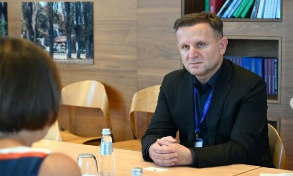 Më shumë se dy javë pa paga, drejtori i RTK-së i drejtohet Ministrisë së Financave për kredi