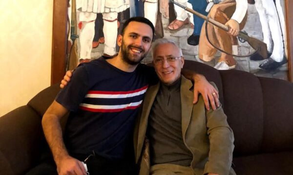 Djali i Jakup Krasniqit pas protestës: Populli i Kosovës, një zë – UÇK