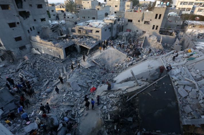 Të paktën 61 palestinezë të vrarë nga sulmet izraelite në 24 orët e fundit