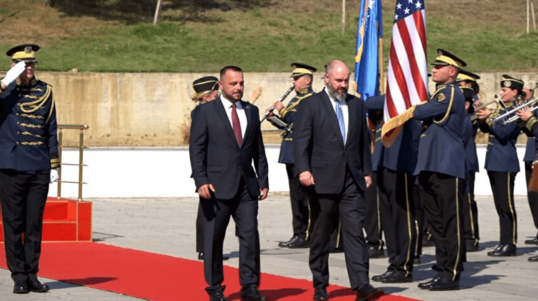Pas takimit me Osmanin, Baker pritet nga Maqedonci
