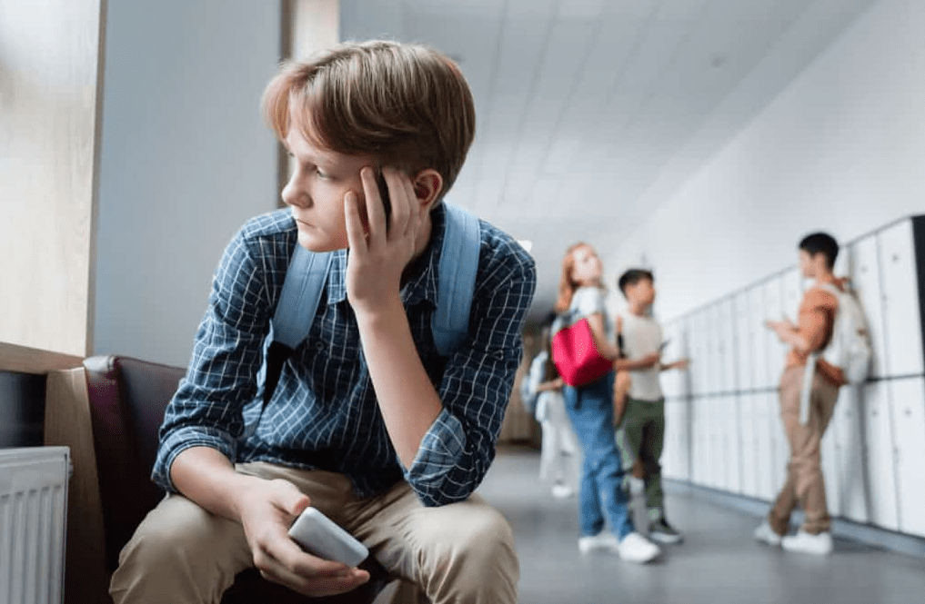 Vetmia tek adoleshentët: Një shqetësim global që ndihet edhe në Kosovë
