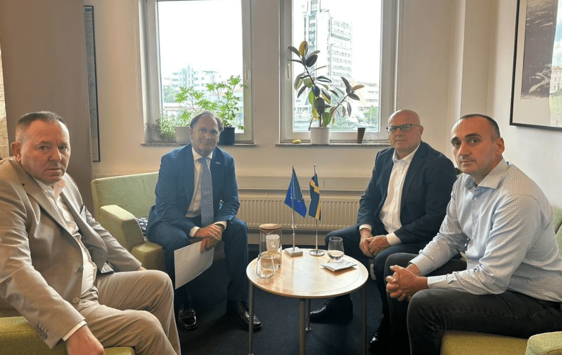 OVL-UÇK i kërkon Suedisë të mbrojë dinjitetin e luftës çlirimtare