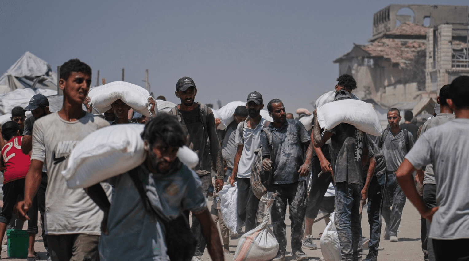 Mbi 35 palestinezë vriten duke kërkuar ushqim në Gazë