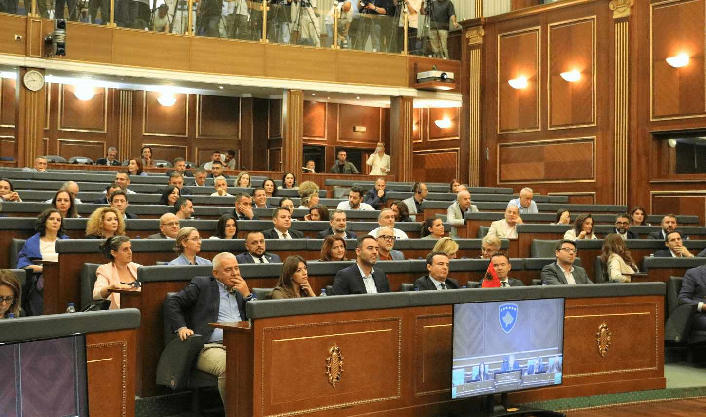 A rrezikon Kosova ndërhyrje ndërkombëtare për shkak të krizës institucionale?