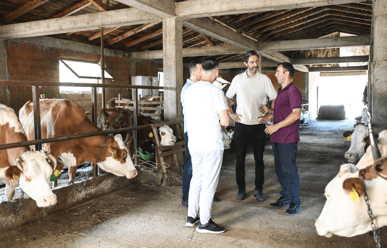 Ismaili viziton Keqekollën, premton zhvillim për zonat rurale