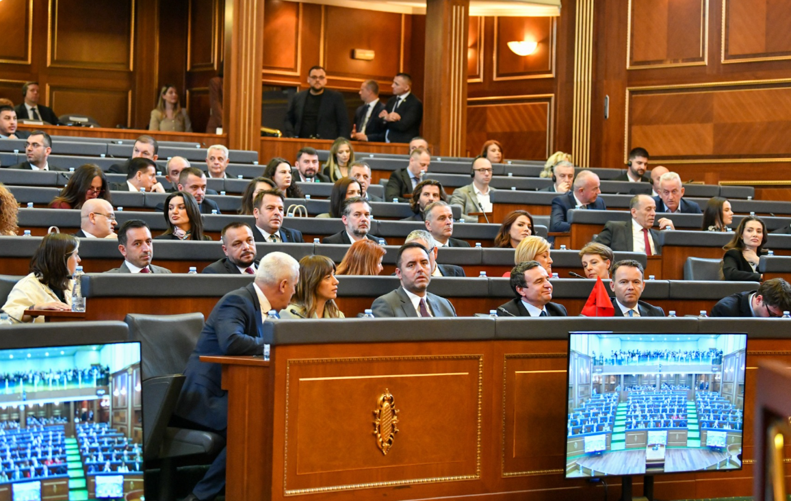 Kushtetuesja: Deputetë nuk respektuan Kushtetutën