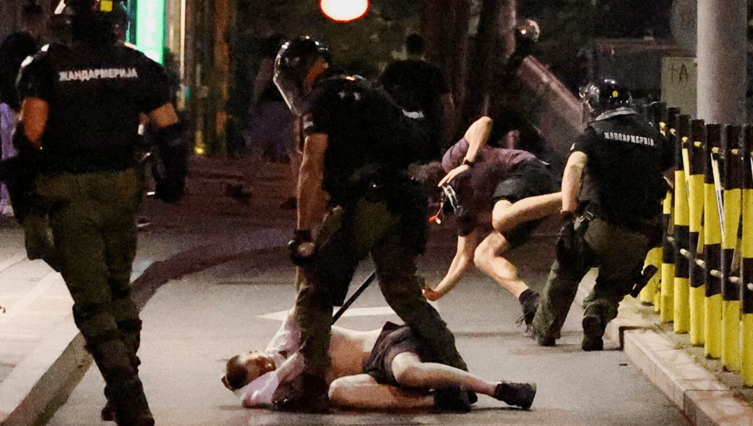 BE-ja kërkon hetim për përdorimin e forcës së tepruar policore ndaj protestuesve në Serbi