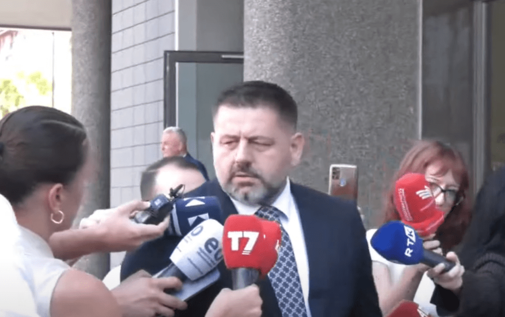 Bekë Berisha: Shumë njerëz që kanë fol kundër UÇK-së, tash po dalin kundër Dimal Bashës