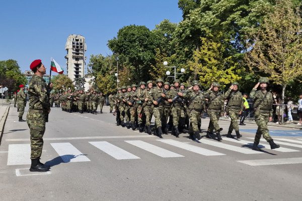 Bullgaria i nis 97 ushtarë në Kosovë – I bashkohen misionit të KFOR-it