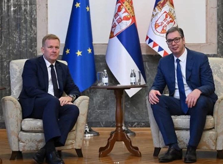 Vuçiqi takohet me Sorensenin, pohon se është thelbësore zbatimi i marrëveshjeve
