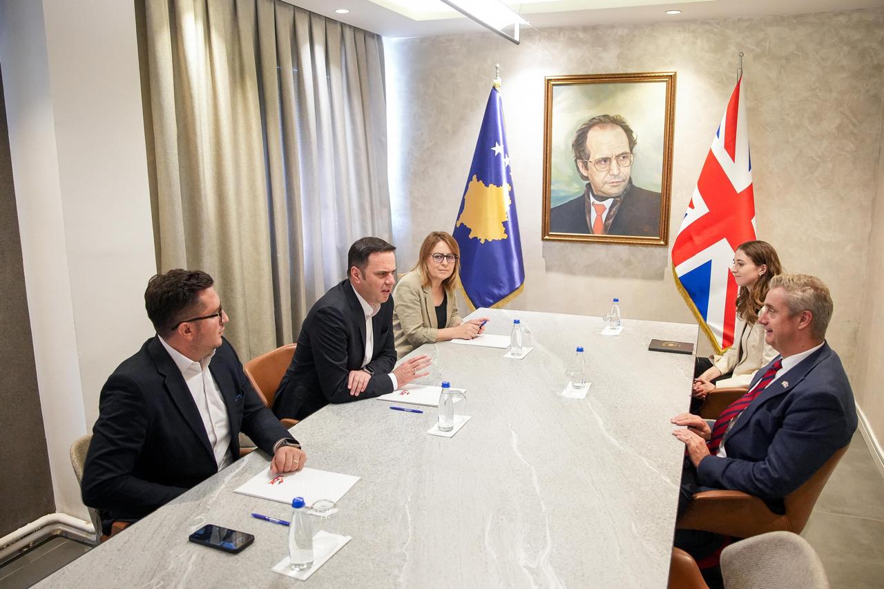 Hargreaves flet pas takimin me kreun e LDK-së