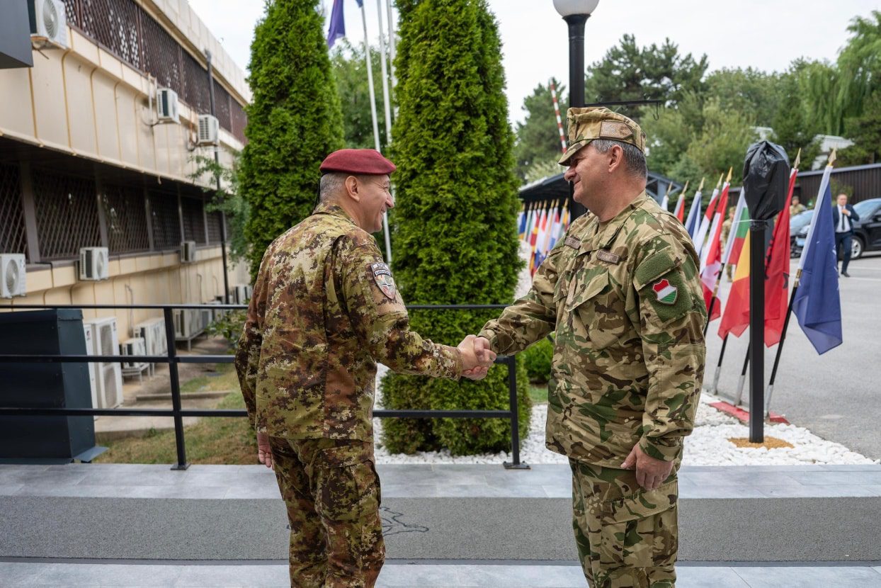 Barduani pret në takim Kajarin, flasin për sigurinë dhe kontributin e kontigjentit hungarez të KFOR-it