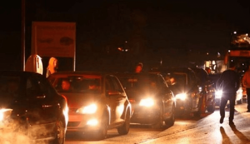 Fluks i madh në Merdarë – qytetarët këshillohen të përdorin pika të tjera kufitare për të shmangur pritjet e gjata
