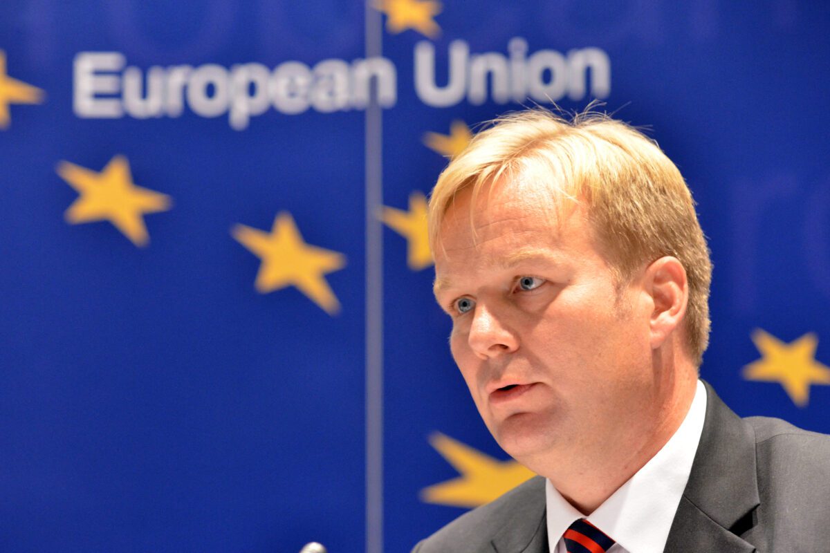 Sorensen: Normalizimi i marrëdhënieve Kosovë – Serbi është i rëndësishëm
