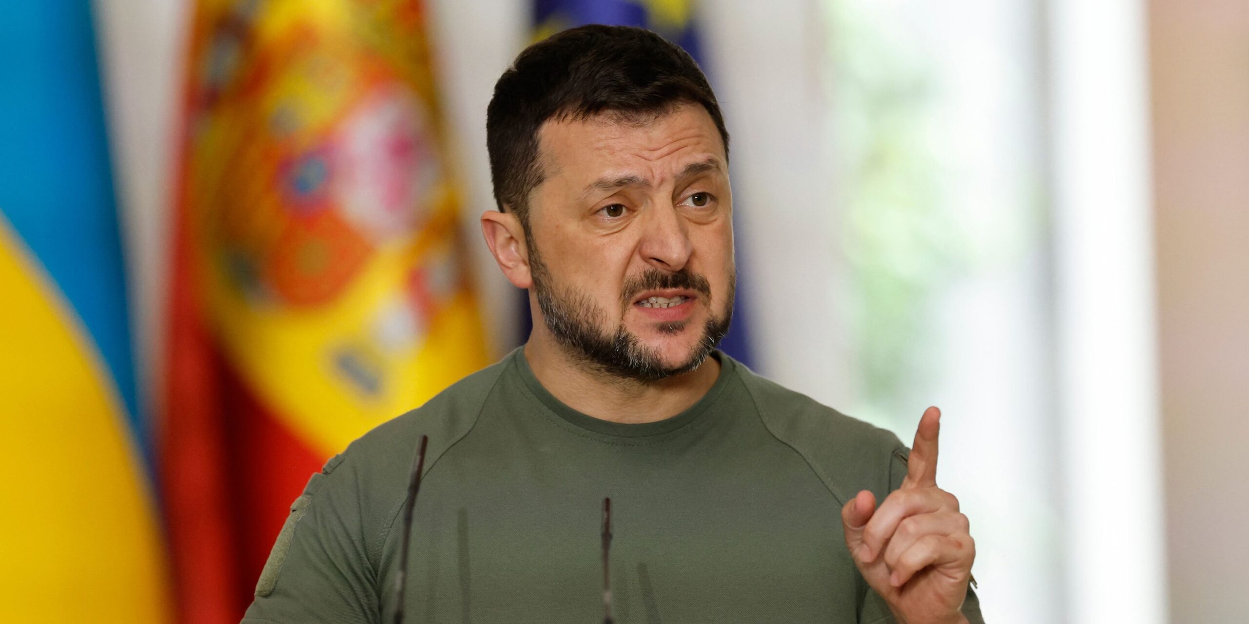 Zelensky: Ukraina s’do të bëjë kompromis territorial përpara bisedimeve Trump-Putin